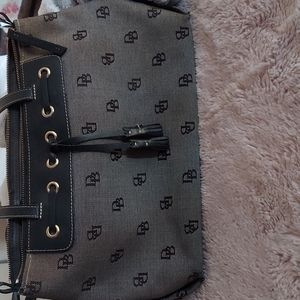 Dooney & Bourke